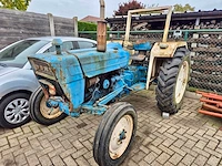 Ford 3000 oldtimer tractor - afbeelding 1 van  12