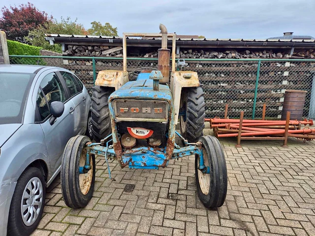 Ford 3000 oldtimer tractor - afbeelding 6 van  12