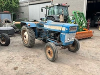 Ford 3000 tweewielaangedreven landbouwtractor oldtimer - afbeelding 13 van  17
