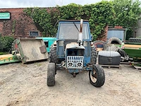 Ford 3000 tweewielaangedreven landbouwtractor oldtimer - afbeelding 12 van  18