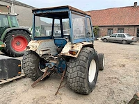 Ford 3000 tweewielaangedreven landbouwtractor oldtimer - afbeelding 16 van  18