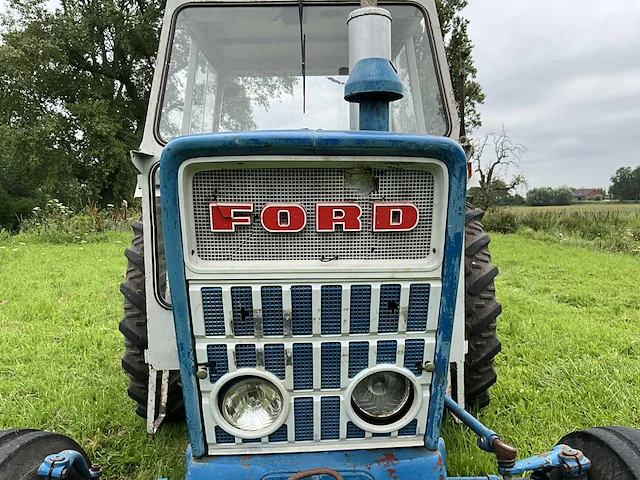 Ford 4000 oldtimer tractor - 1975 - afbeelding 7 van  30