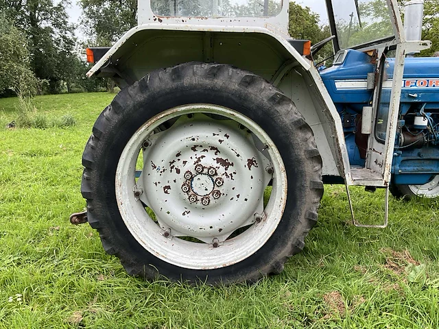 Ford 4000 oldtimer tractor - 1975 - afbeelding 13 van  30