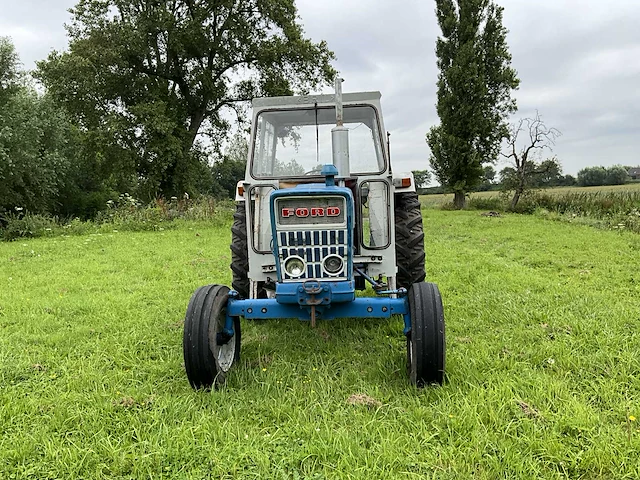 Ford 4000 oldtimer tractor - 1975 - afbeelding 25 van  30