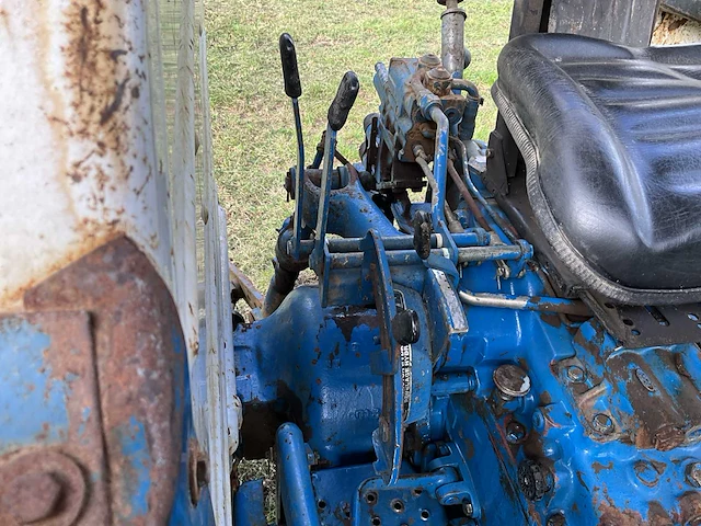 Ford 6610 - afbeelding 24 van  33