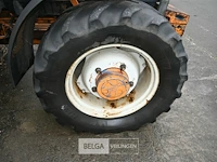 Ford 8240 landbouwtractor - afbeelding 7 van  18