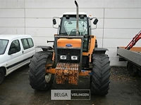 Ford 8240 landbouwtractor - afbeelding 11 van  18