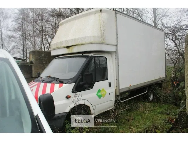 Ford bakwagen met laadklep - afbeelding 1 van  23