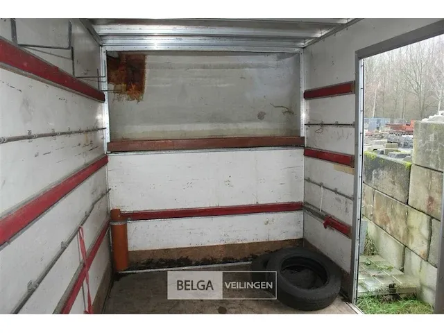 Ford bakwagen met laadklep - afbeelding 15 van  23
