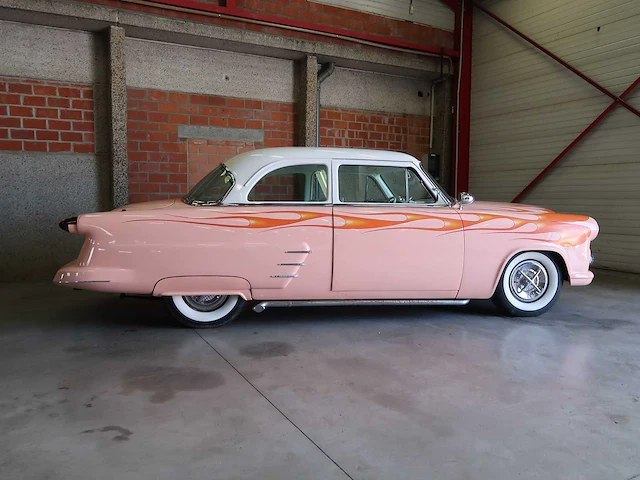 Ford cutom deluxe - afbeelding 10 van  75