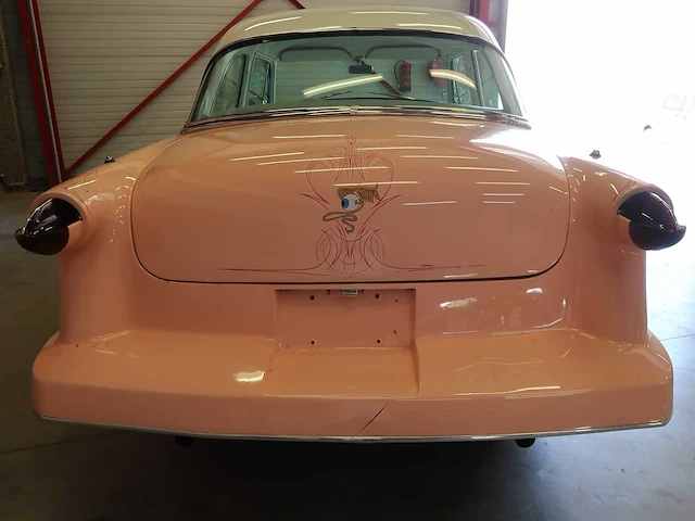 Ford cutom deluxe - afbeelding 14 van  75