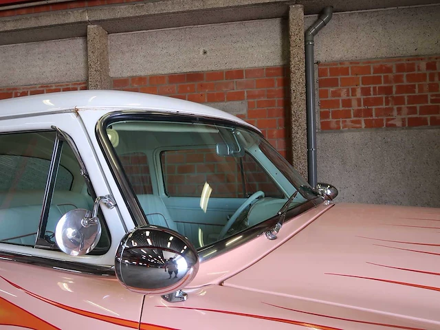 Ford cutom deluxe - afbeelding 21 van  75