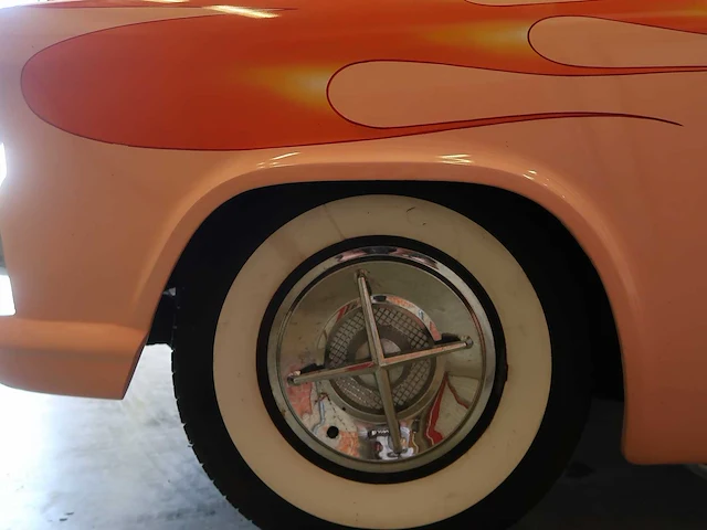 Ford cutom deluxe - afbeelding 25 van  75