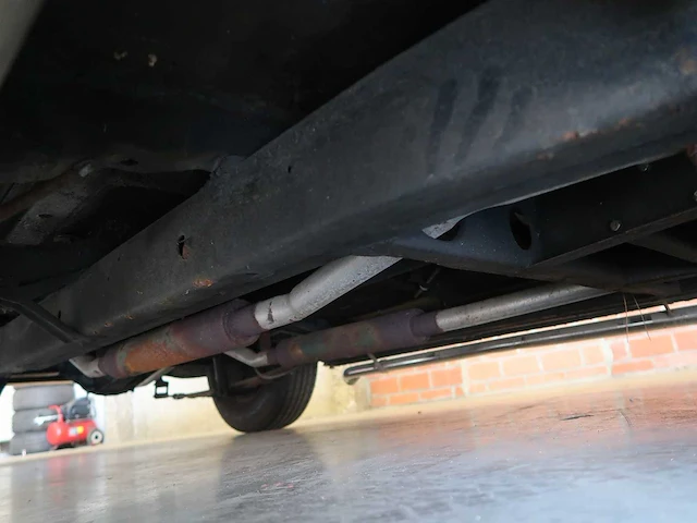 Ford cutom deluxe - afbeelding 35 van  75