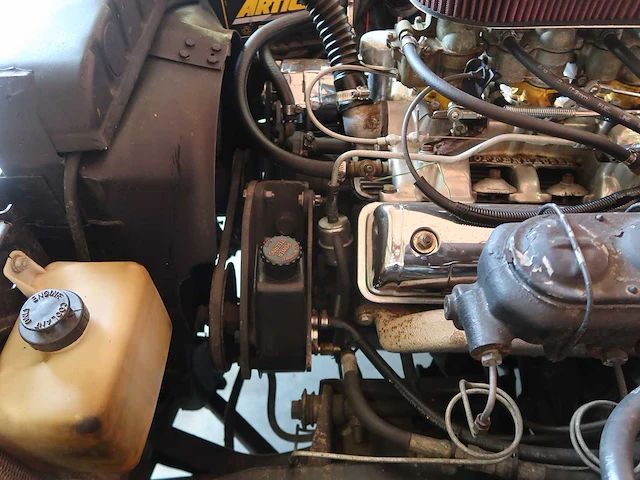 Ford cutom deluxe - afbeelding 39 van  75