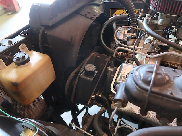 Ford cutom deluxe - afbeelding 42 van  75