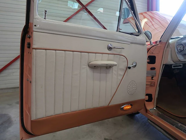 Ford cutom deluxe - afbeelding 48 van  75
