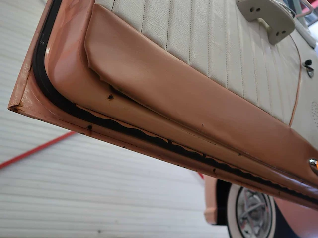 Ford cutom deluxe - afbeelding 49 van  75
