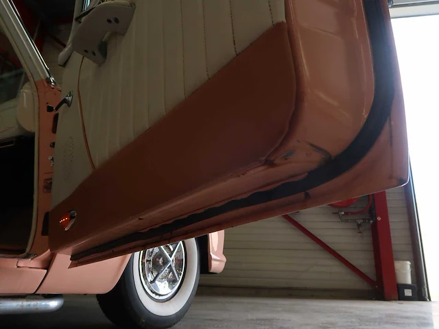 Ford cutom deluxe - afbeelding 52 van  75