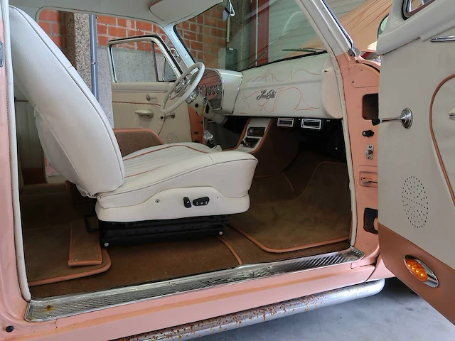Ford cutom deluxe - afbeelding 53 van  75