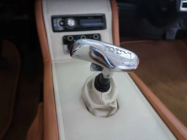 Ford cutom deluxe - afbeelding 72 van  75