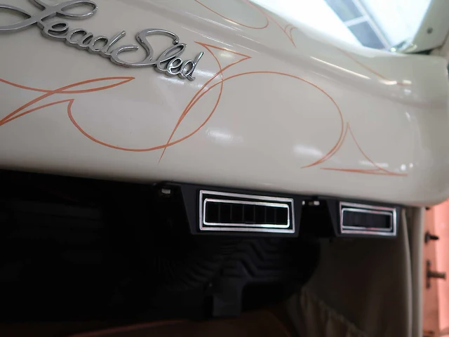 Ford cutom deluxe - afbeelding 73 van  75