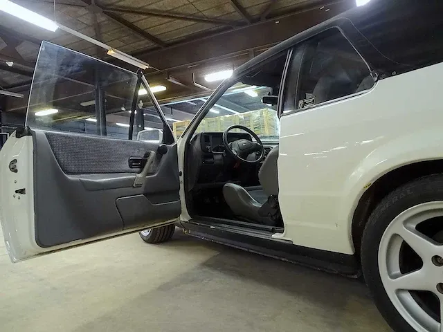 Ford escort cabrio 1.6 'ghia', r-360-hn - afbeelding 26 van  50