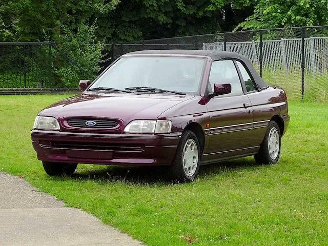 Ford escort cabrio 1.6i - afbeelding 1 van  48