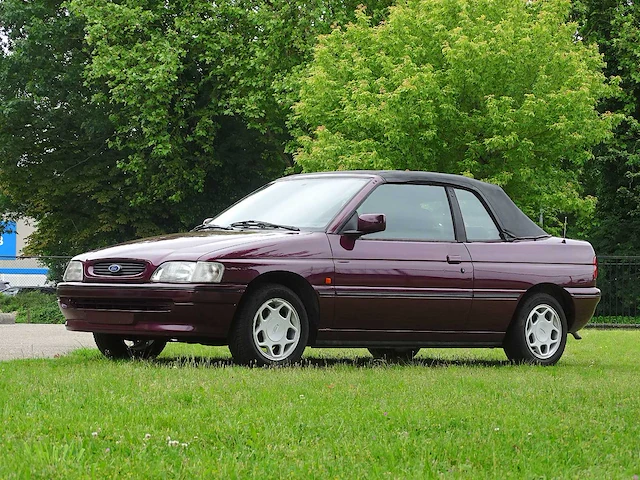 Ford escort cabrio 1.6i - afbeelding 1 van  48