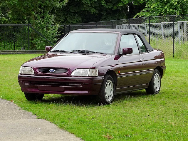 Ford escort cabrio 1.6i - afbeelding 12 van  48
