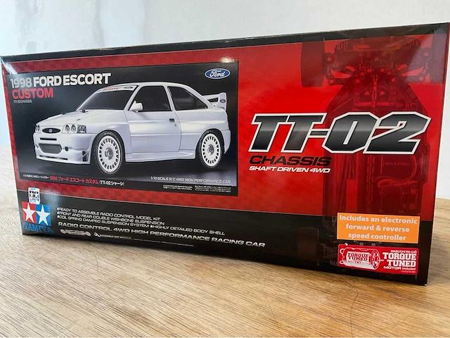 Ford escort custom 1998 rc model maken - afbeelding 1 van  3