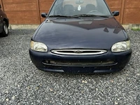 Ford escort (inbeslagname) - afbeelding 2 van  9