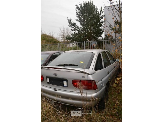Ford escort - afbeelding 6 van  13