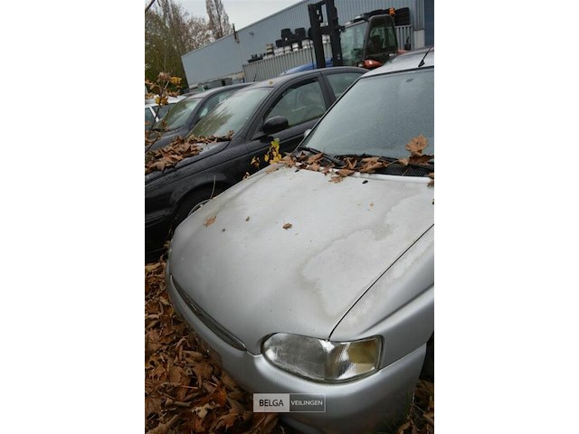 Ford escort - afbeelding 9 van  13