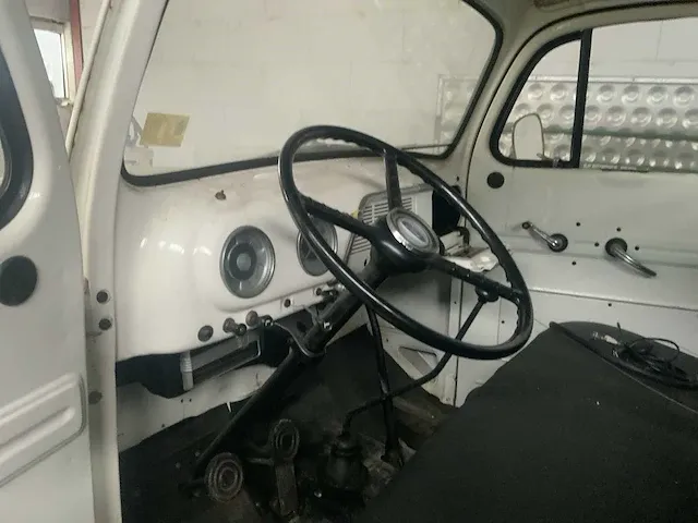 Ford f-4 oldtimer vrachtwagen - afbeelding 3 van  15