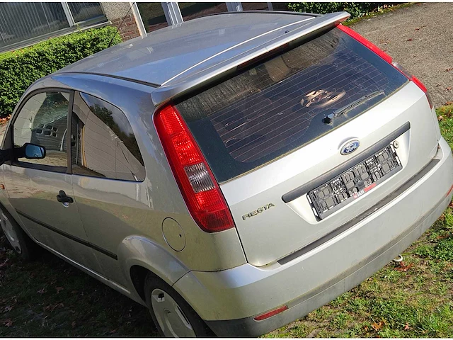 Ford fiesta 1.25i - afbeelding 2 van  37