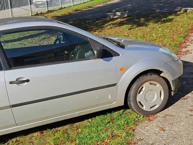 Ford fiesta 1.25i - afbeelding 7 van  37