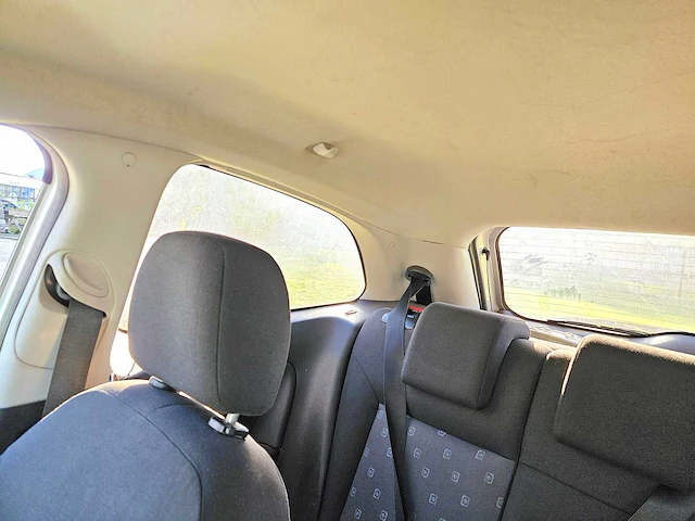 Ford fiesta 1.25i - afbeelding 20 van  37