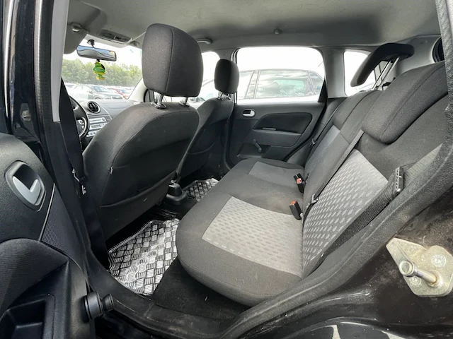 Ford fiesta 1.3i ambiente 70,2005 - afbeelding 10 van  31