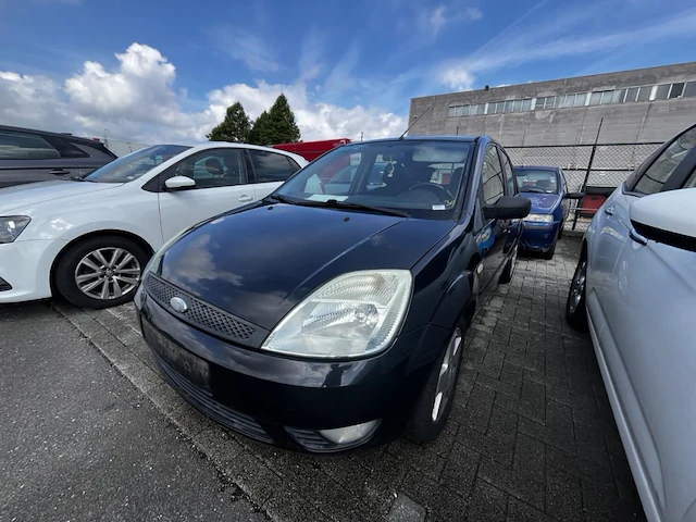 Ford fiesta 1.3i ambiente 70,2005 - afbeelding 1 van  31