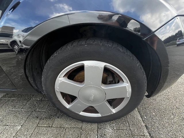 Ford fiesta 1.3i ambiente 70,2005 - afbeelding 16 van  31