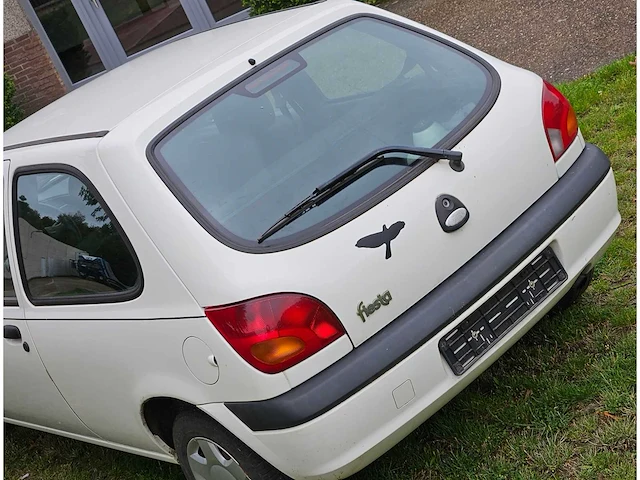Ford fiesta 1.3i - afbeelding 2 van  40