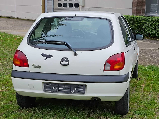 Ford fiesta 1.3i - afbeelding 3 van  40