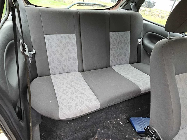 Ford fiesta 1.3i - afbeelding 10 van  40