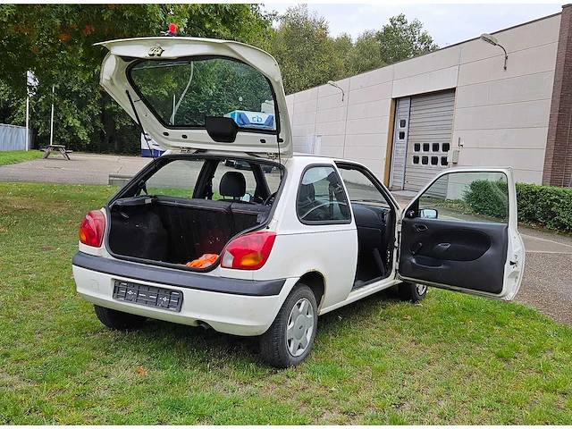 Ford fiesta 1.3i - afbeelding 14 van  40