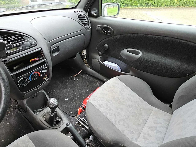 Ford fiesta 1.3i - afbeelding 21 van  40