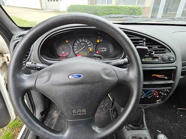 Ford fiesta 1.3i - afbeelding 25 van  40
