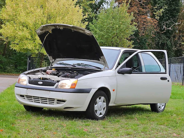Ford fiesta 1.3i - afbeelding 27 van  40