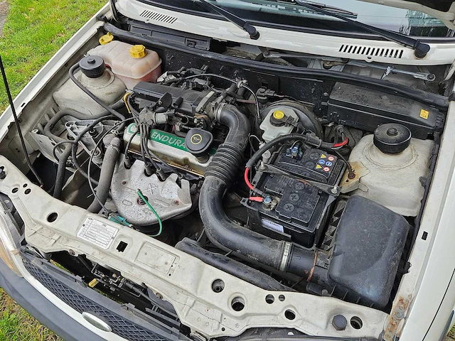 Ford fiesta 1.3i - afbeelding 29 van  40