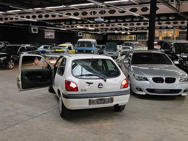 Ford fiesta 1.3i - afbeelding 32 van  40